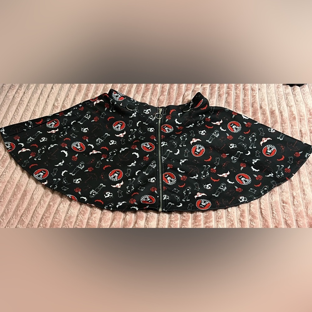 Stylish Black and Red Patterned Women's Skirt